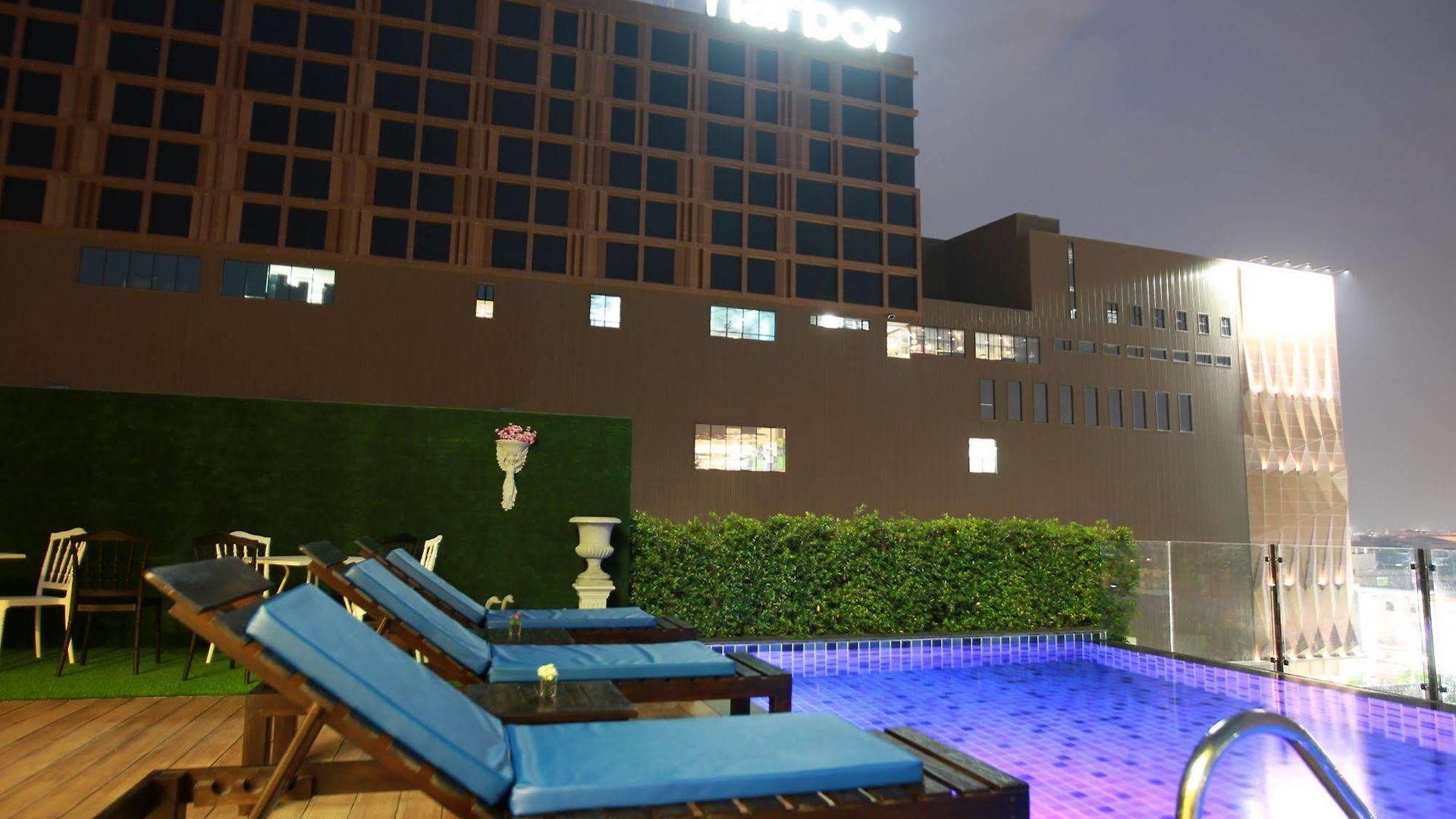 โรงแรม Levana - Sha Extra