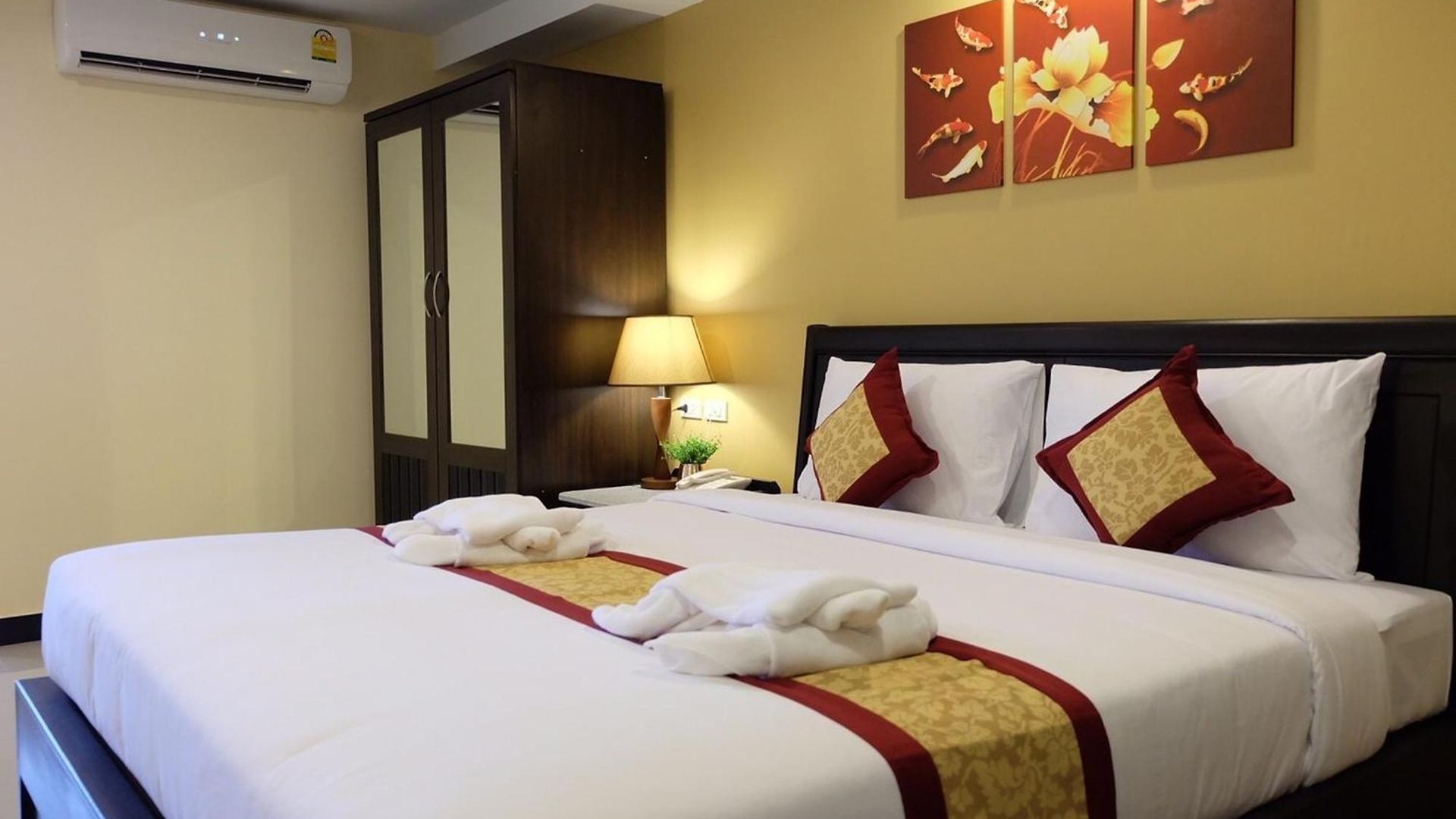 The Grand Day Night โรงแรม Pattaya