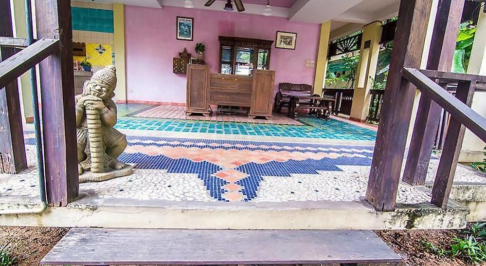 สุทัศน์ คอร์ท 4 โรงแรม 3*