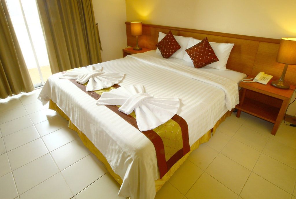 Eastiny Plaza โรงแรม 3*