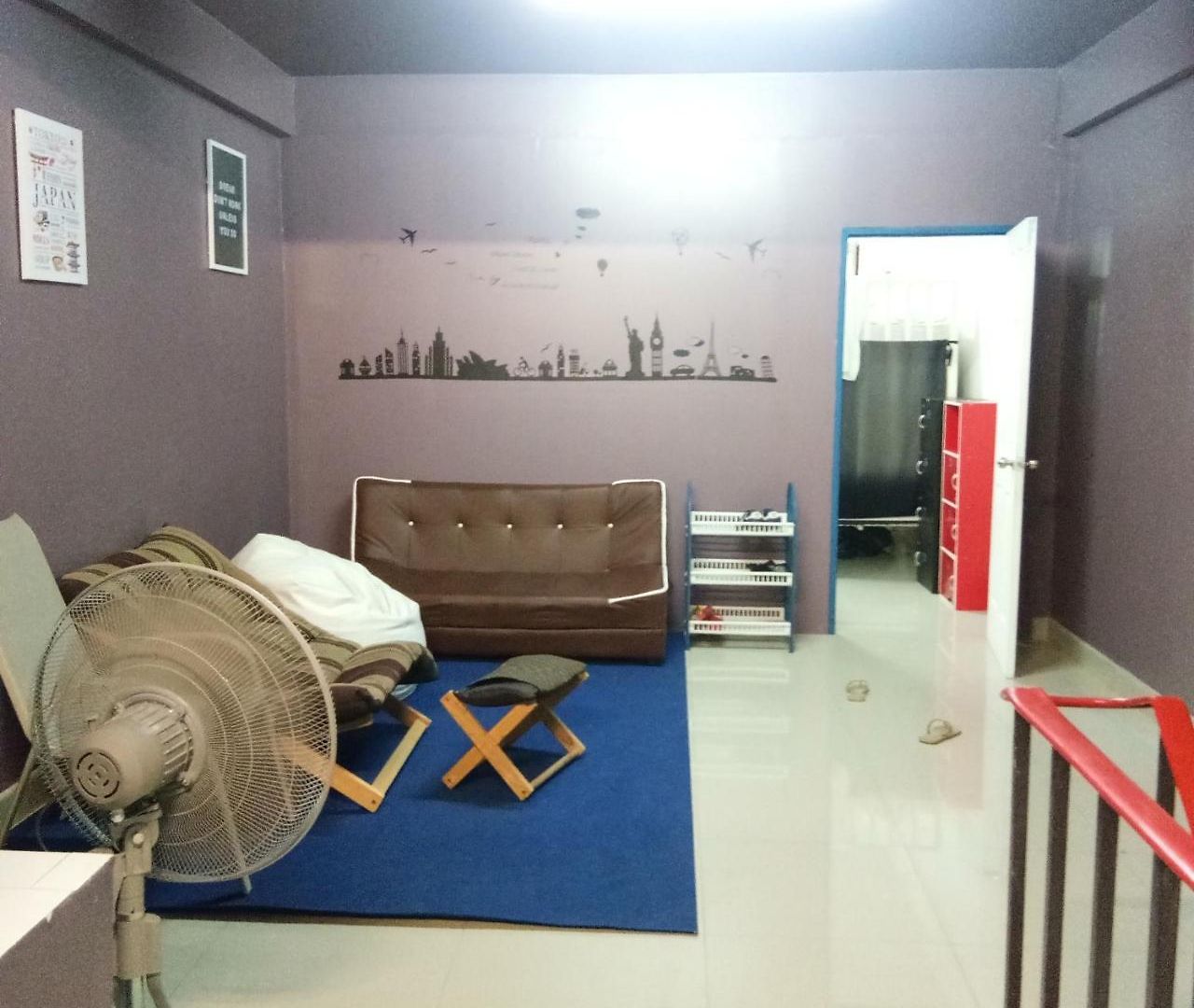Backpackers (adults Only)