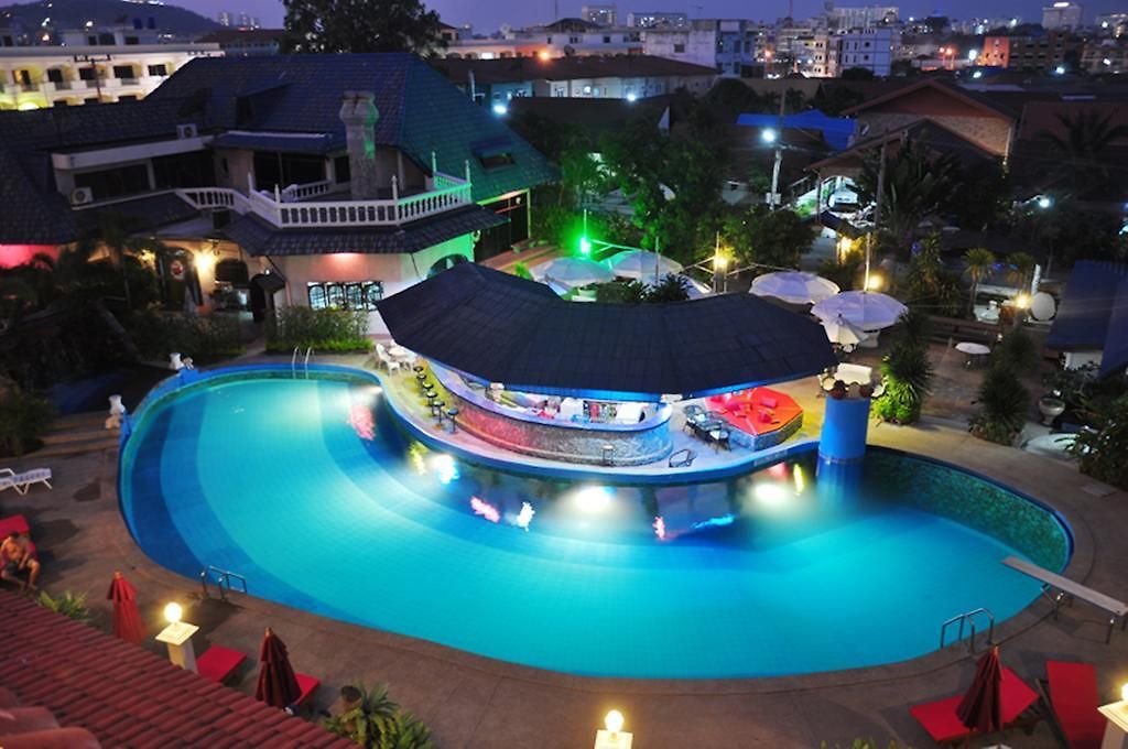 Eden Hotel Pattaya โรงแรม