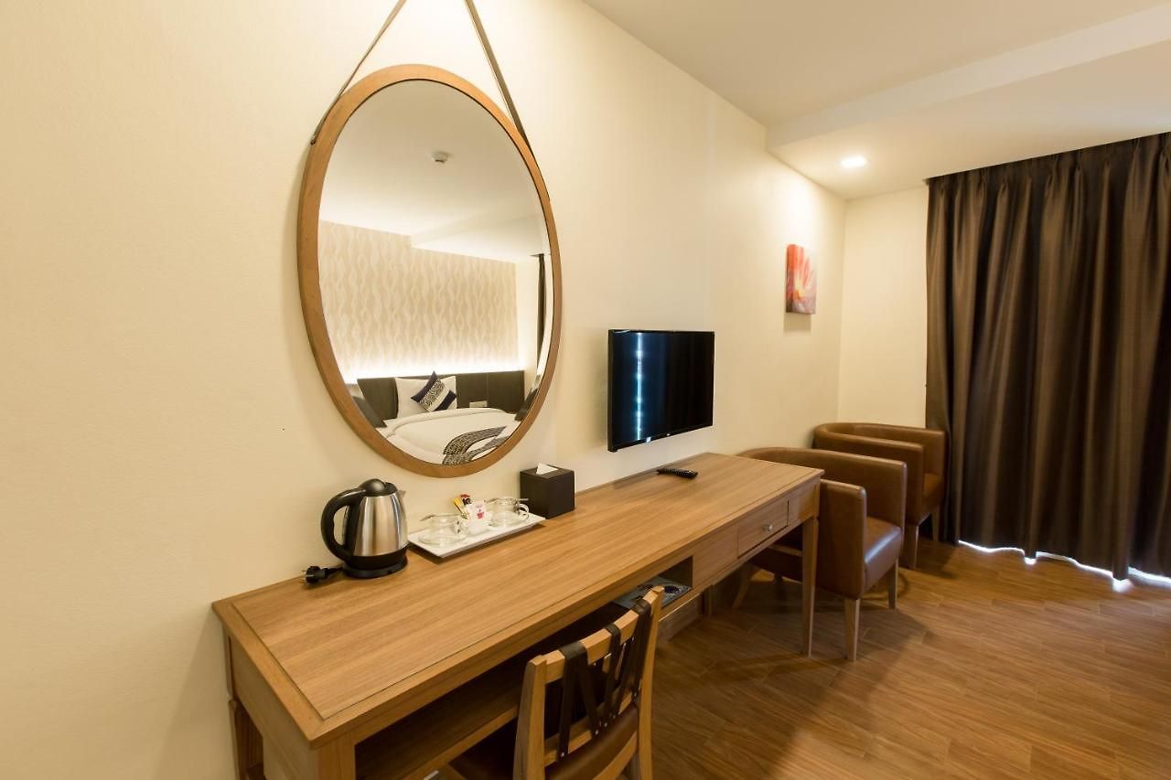 โรงแรม Crystal Luxury 4*