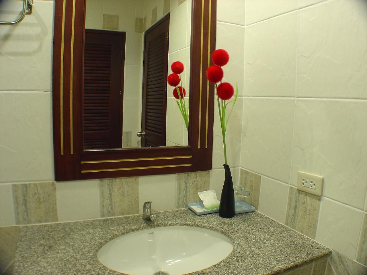 Rada Hotel 3*