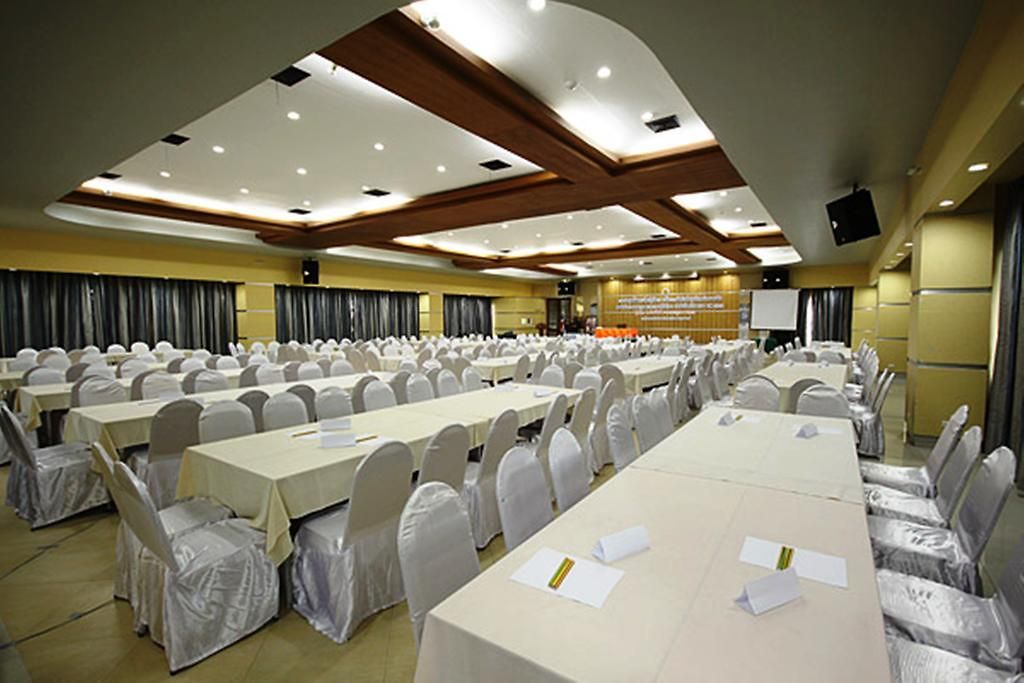 Sea Breeze Jomtien โรงแรม 4*