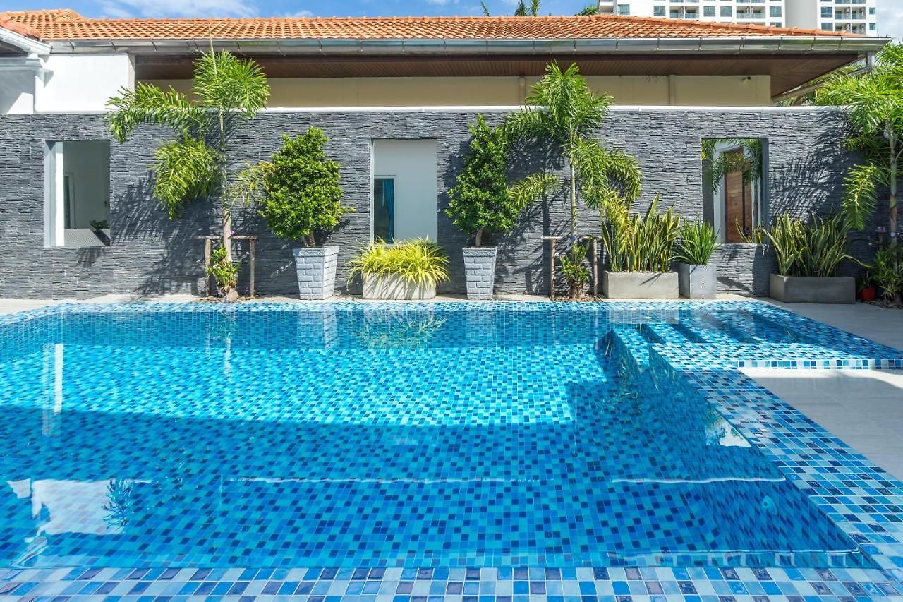 Majestic By Korawan วิลล่า Pattaya