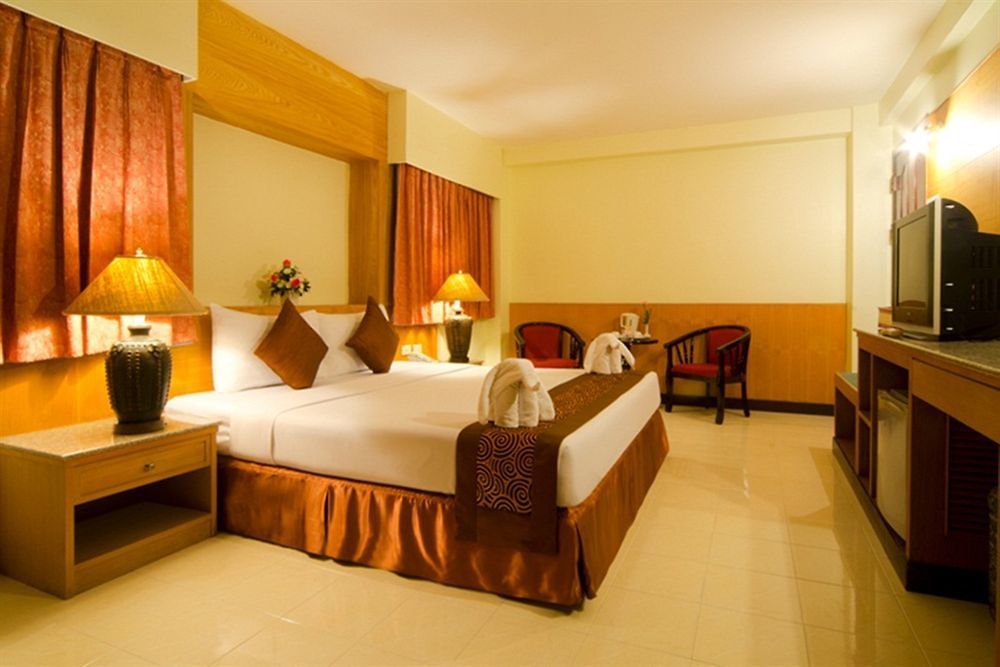โรงแรม โรงแรมอีสท์ตินี่ Pattaya