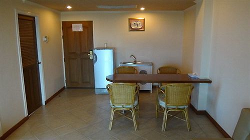 Cross Pratamnak โรงแรม 5*