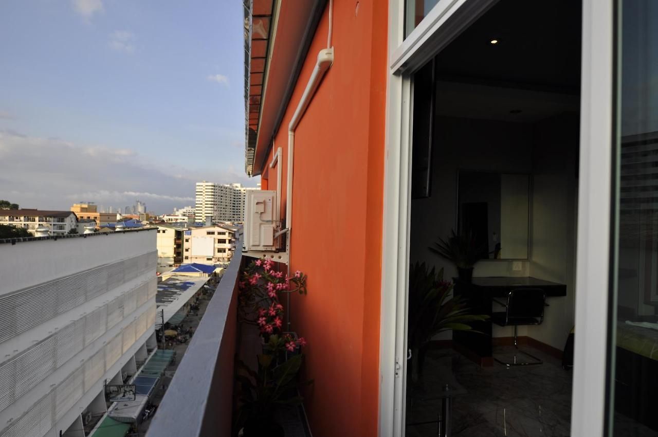 Koenig Mansion โรงแรม 4*