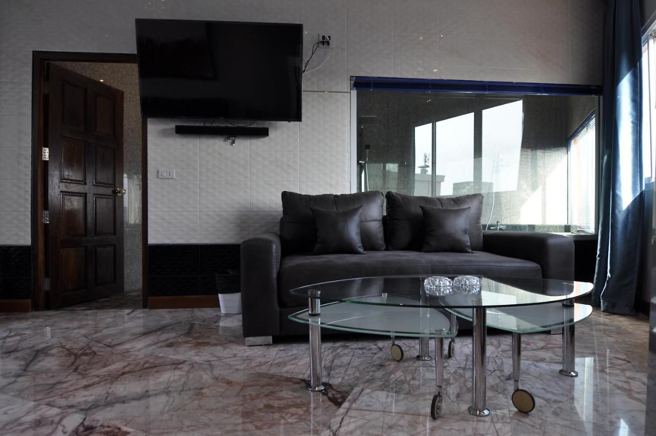 โรงแรม Koenig Mansion