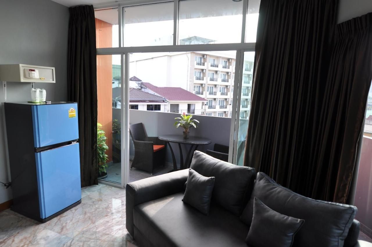 Koenig Mansion โรงแรม 4*