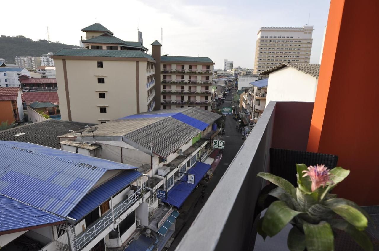 Koenig Mansion โรงแรม 4*