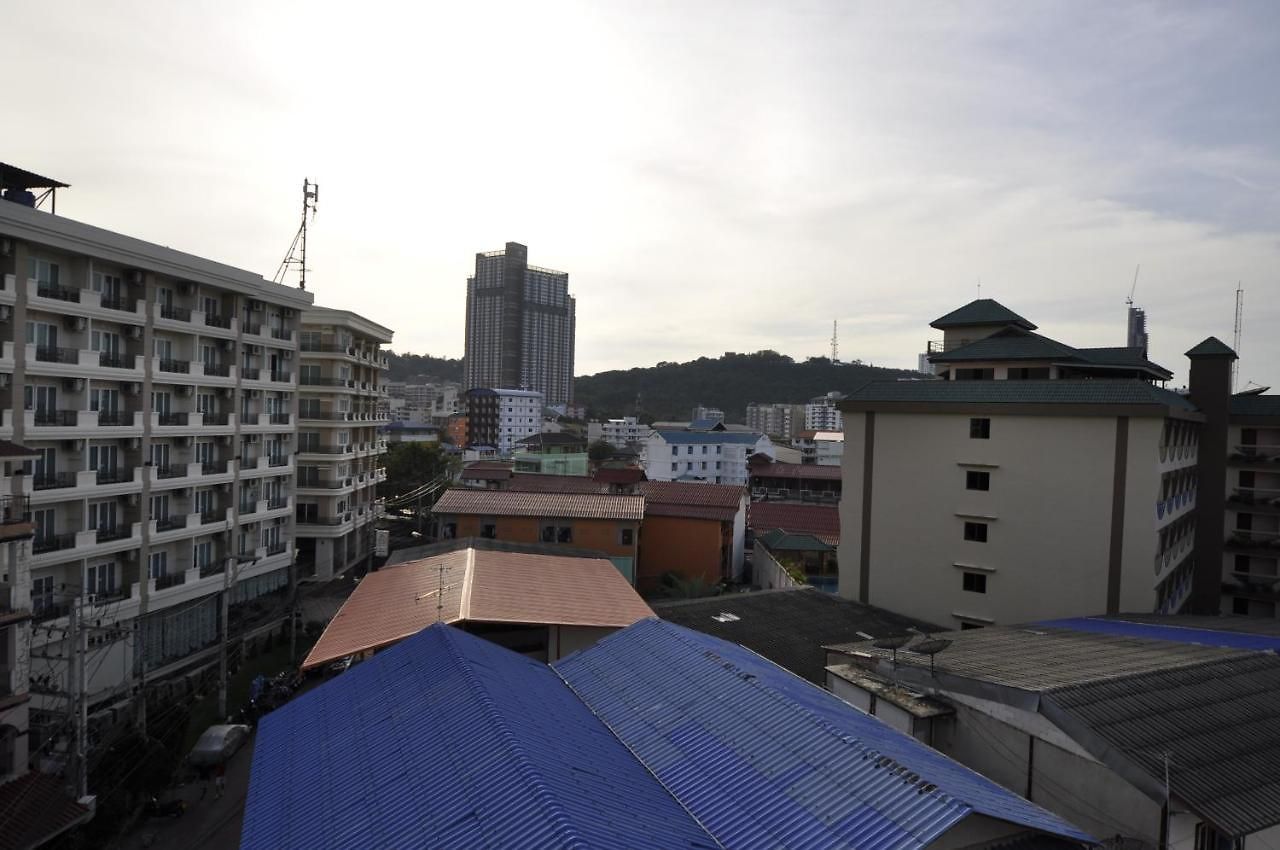 Koenig Mansion โรงแรม 4*