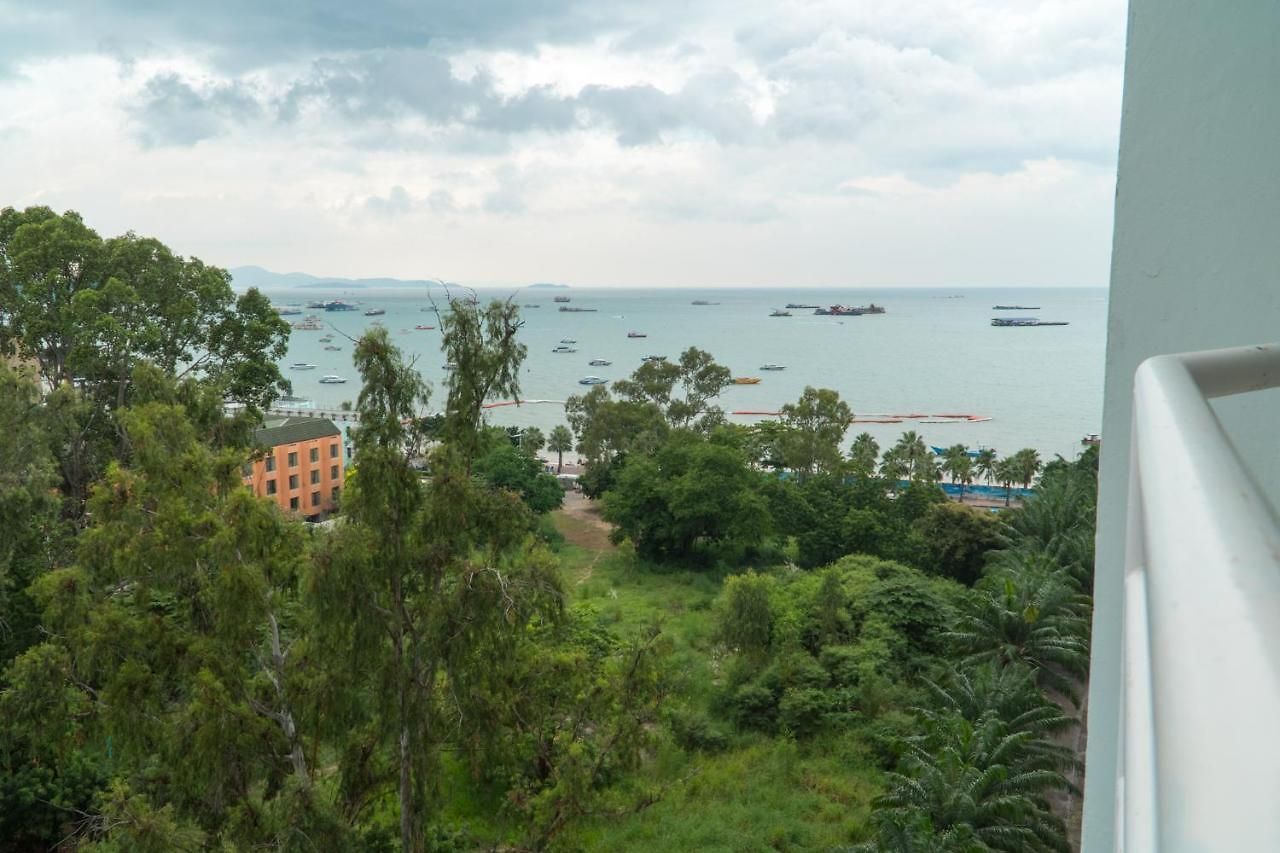 Apartment View Talay 6 By Pat 42