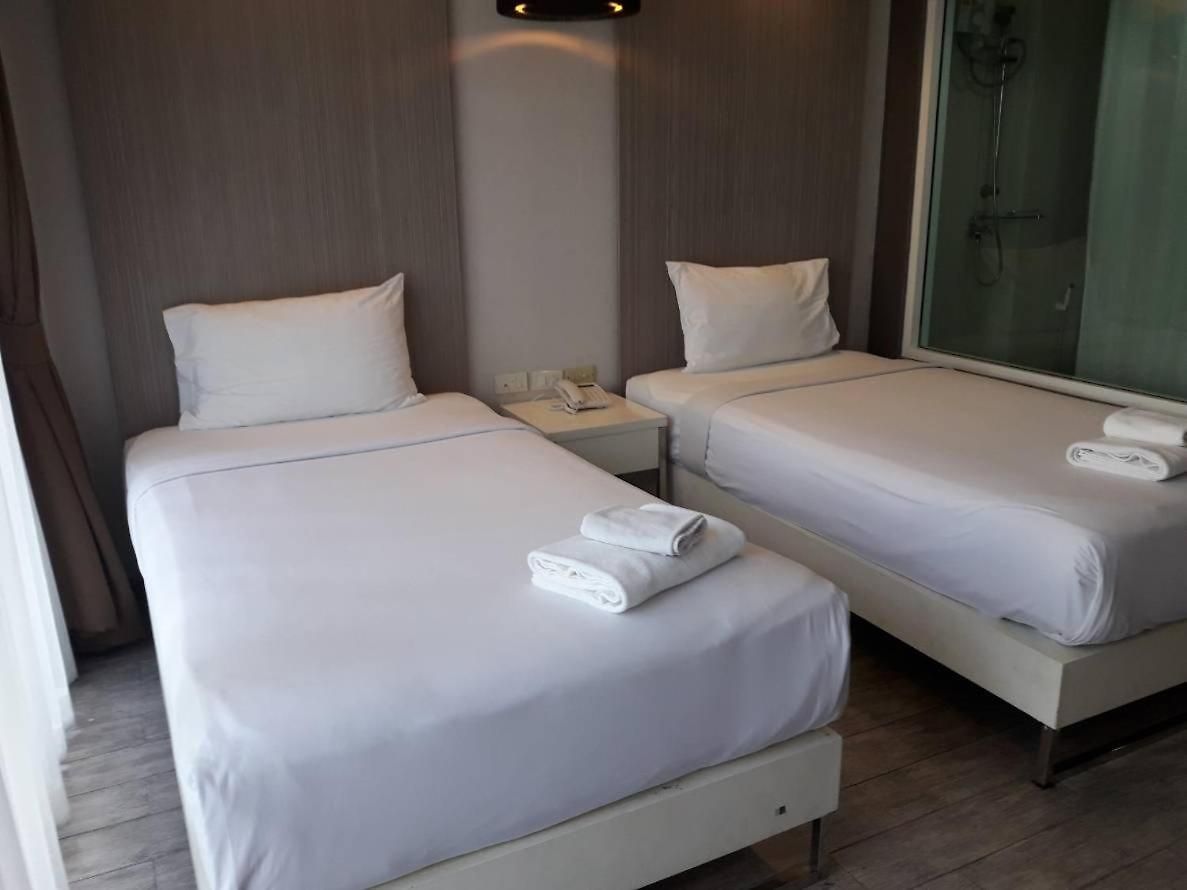 โรงแรม Place Serviced 3*