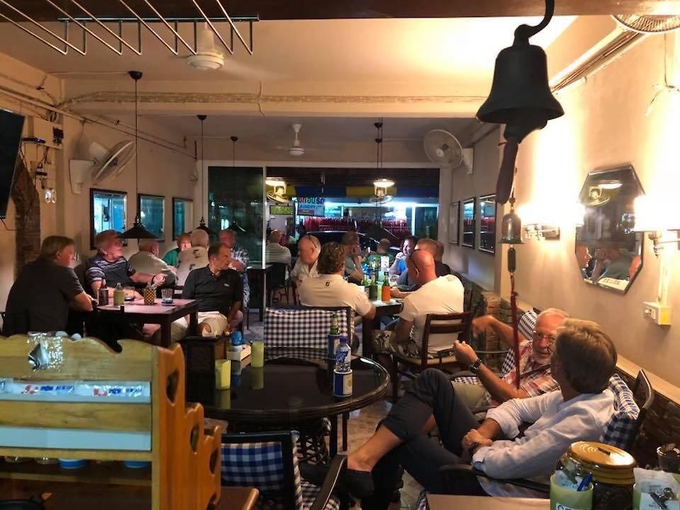 Scandalic Restaurant And Golf *