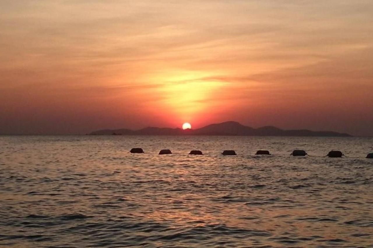 อพาร์ทเม้น Sky Beachfront