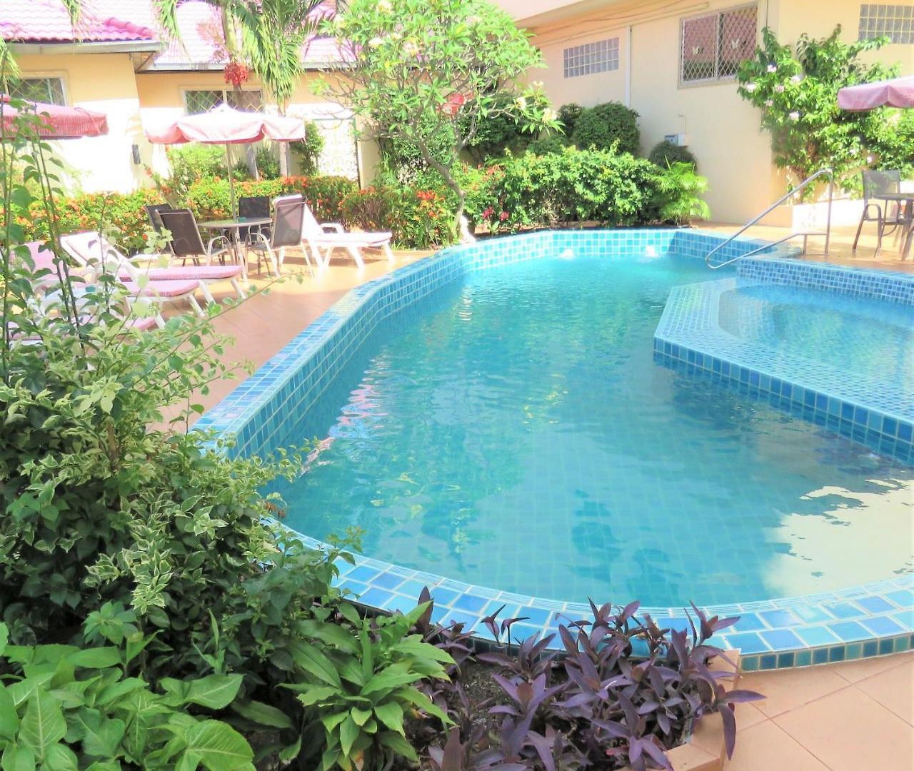 อพาร์ทเม้น Butterfly Garden Boutique Residences Large Luxury Apts And A Lifetsyle Destination By Neang, Everything Need Right Here 1-3 Bedrooms 110 To 190 Sq Mtrs, 2 Full Bathrooms, Rain Shower, Bath, Bbq, Free Wifi, Staff 24-7, Close To Beac *