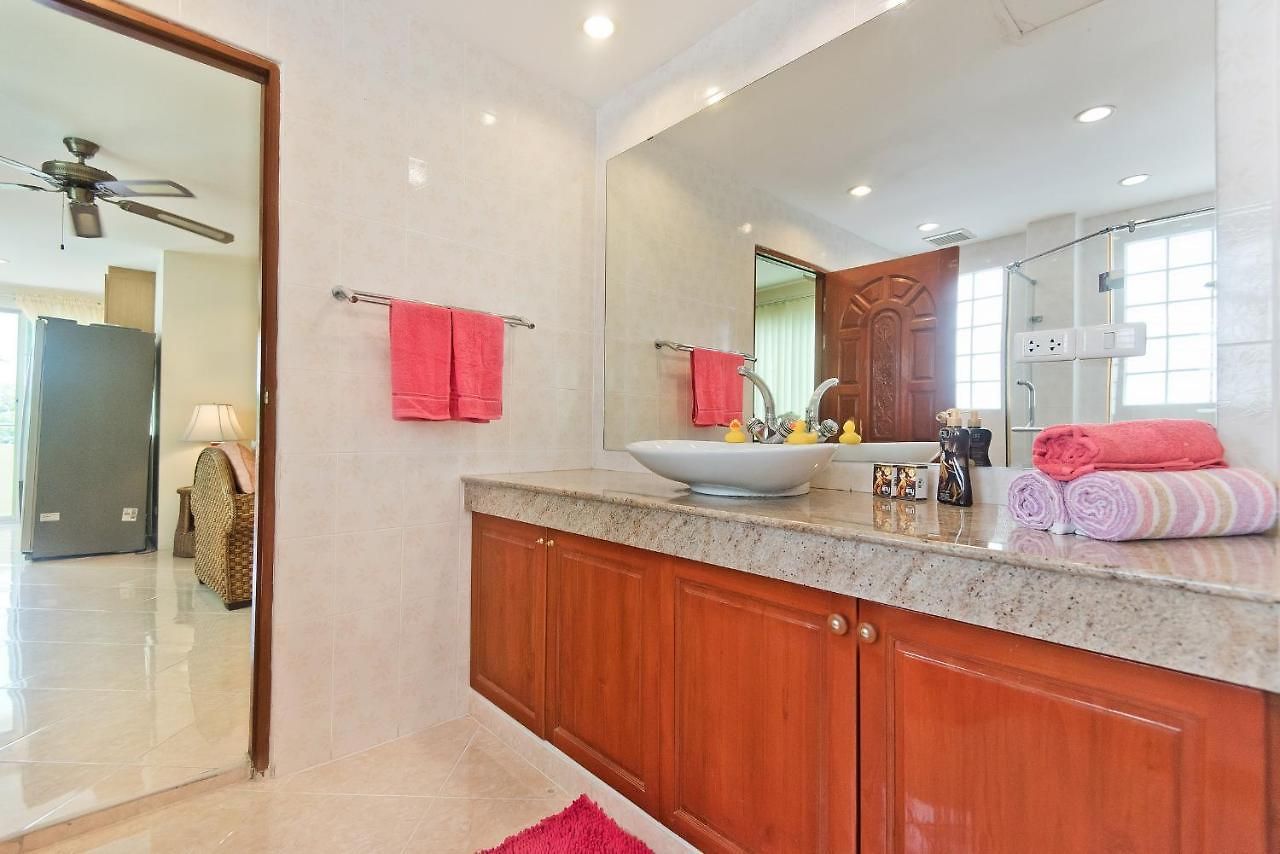 Butterfly Garden Boutique Residences Large Luxury Apts And A Lifetsyle Destination By Neang, Everything Need Right Here 1-3 Bedrooms 110 To 190 Sq Mtrs, 2 Full Bathrooms, Rain Shower, Bath, Bbq, Free Wifi, Staff 24-7, Close To Beac