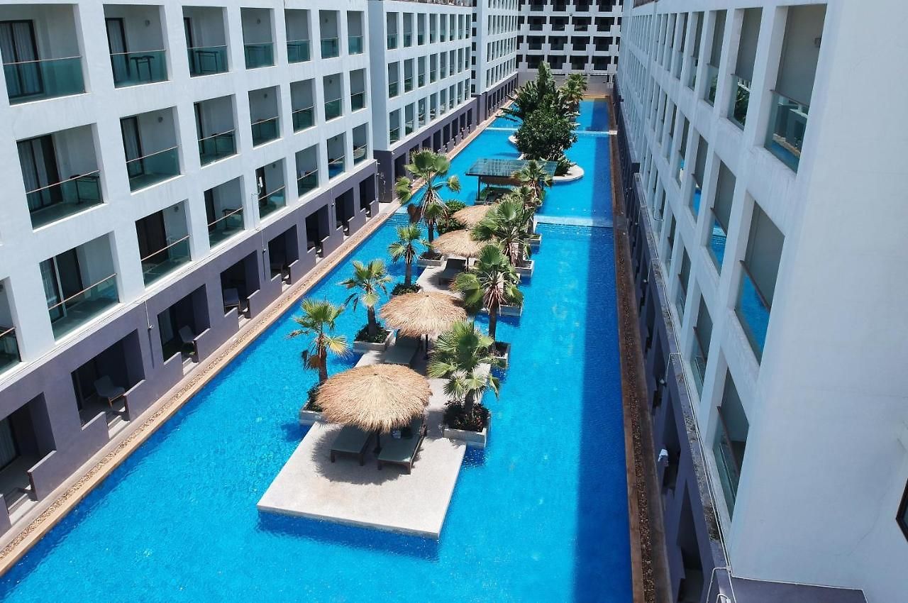 โรงแรม Woraburi & 4*