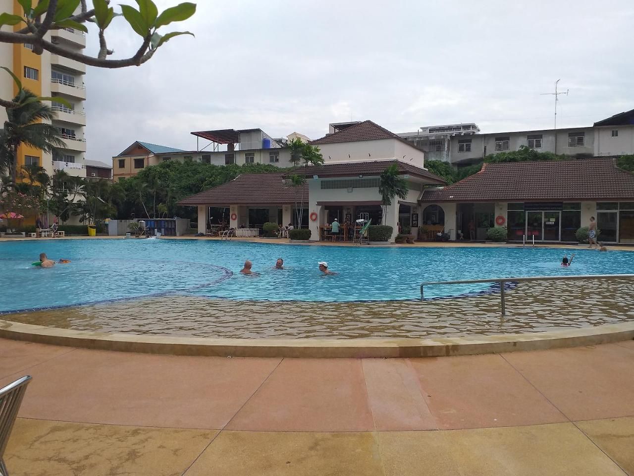 ที่พักพร้อมอาหารเช้า View Talay 1 Jomtien