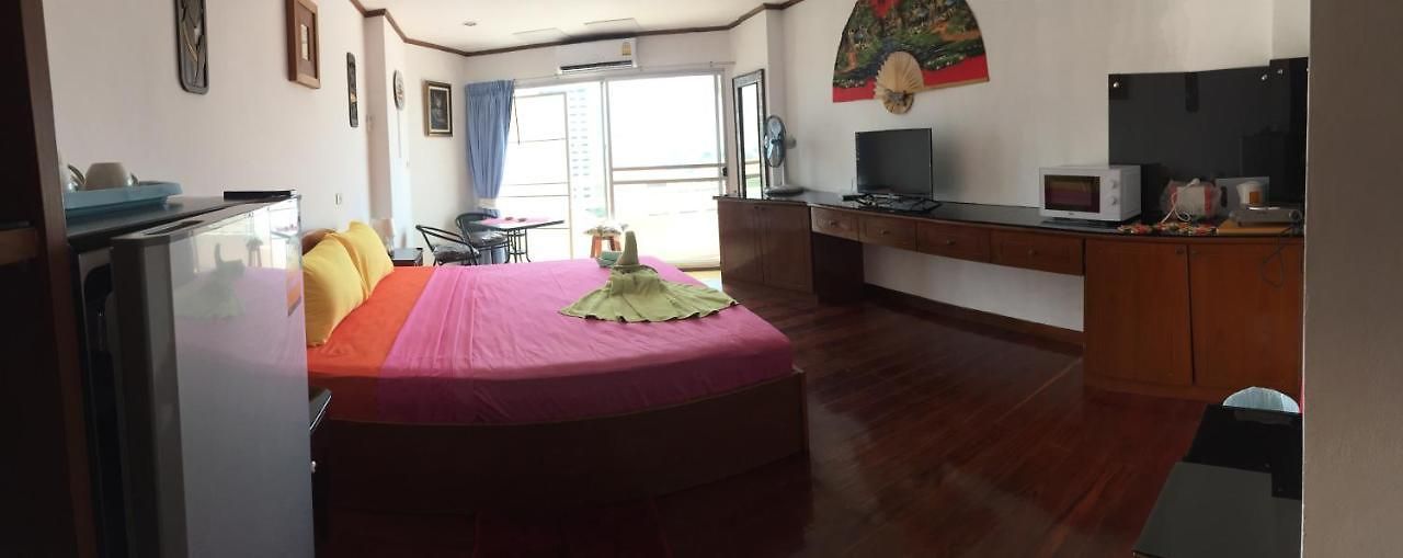 View Talay 1 Jomtien ที่พักพร้อมอาหารเช้า 4*