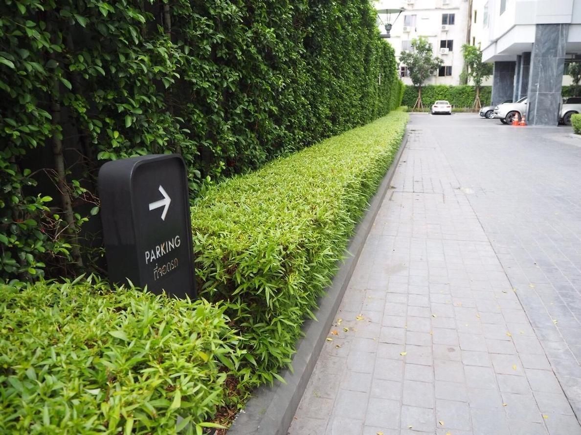 The Base Central อพาร์ตโฮเทล 3*