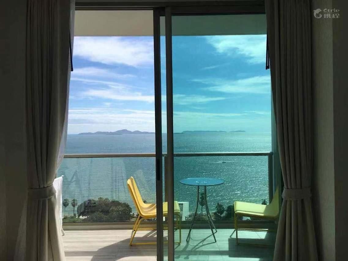 อพาร์ตโฮเทล Sky Swimming Pool Riviera Pattaya