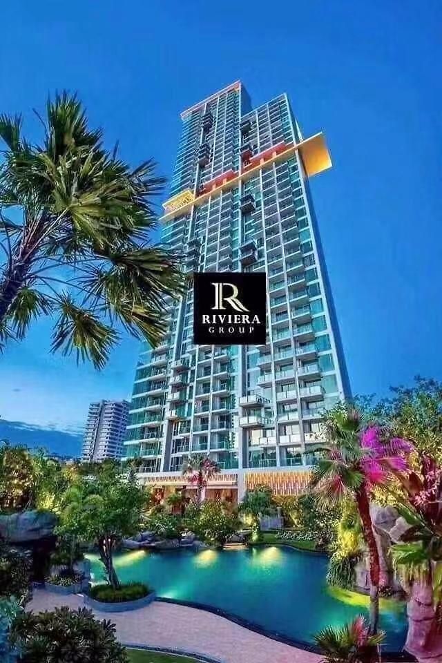 Sky Swimming Pool Riviera * Pattaya