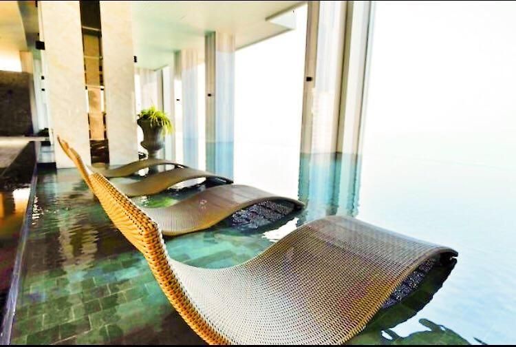 Sky Swimming Pool Riviera อพาร์ตโฮเทล *