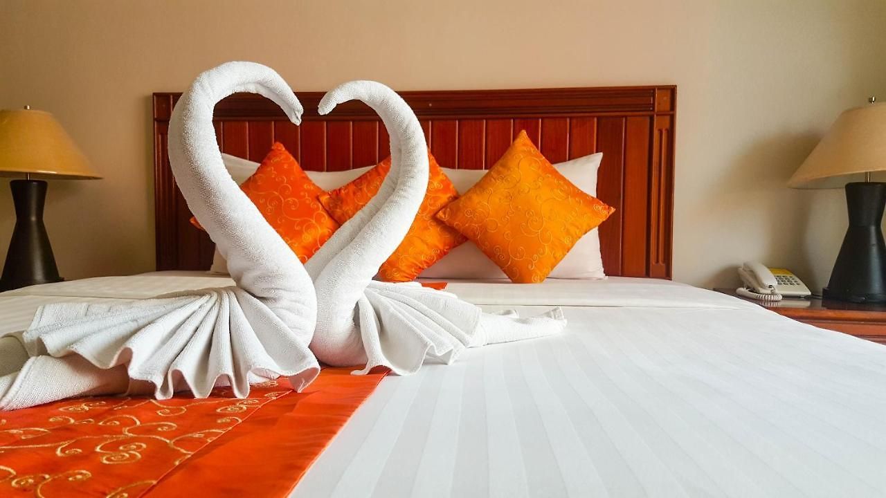 Eastiny Place โรงแรม 3*