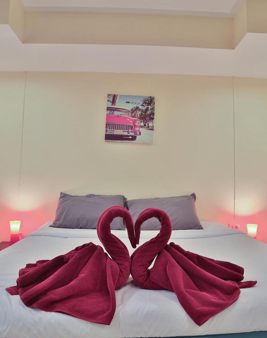 Harrys Bar & Restaurant โรงแรม Pattaya