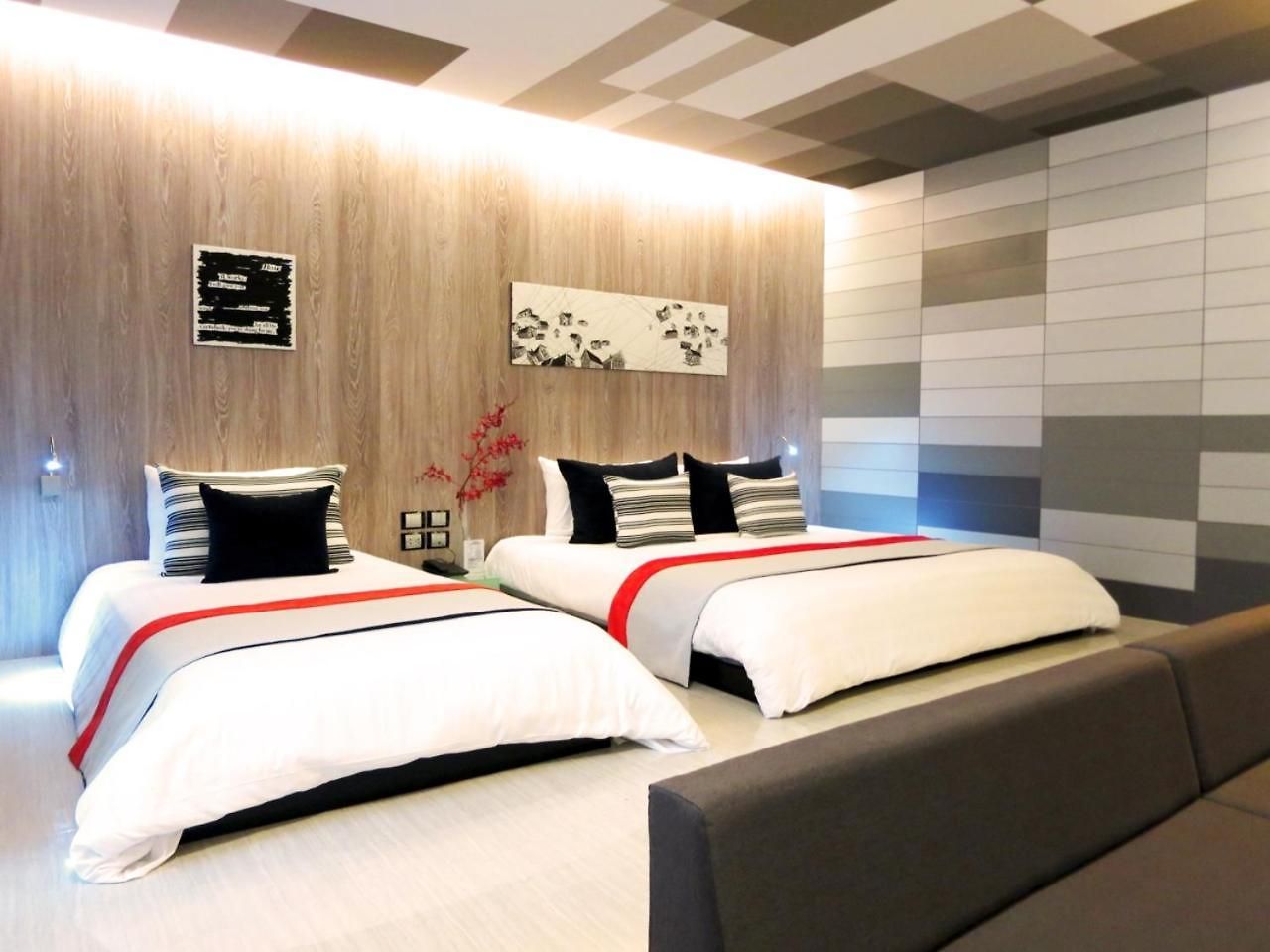 Long Garden & Pavilions 5*