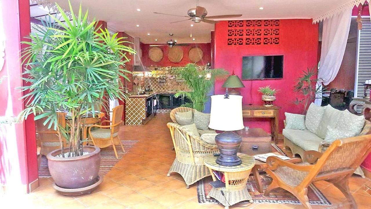 Amazing Tropical Family Thai Style Costs Included Pattaya