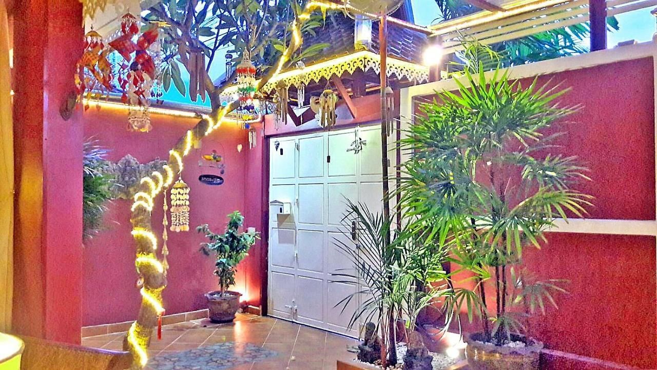 Amazing Tropical Family Thai Style Costs Included * Pattaya
