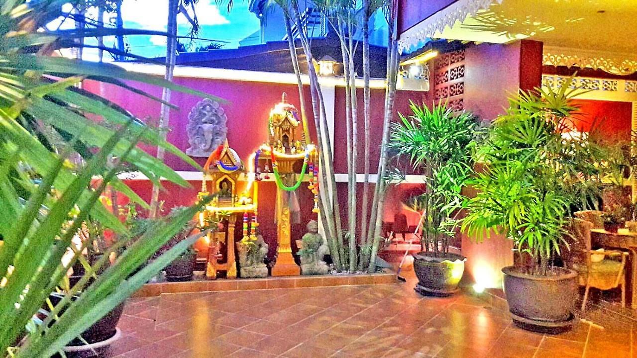 Amazing Tropical Family Thai Style Costs Included Pattaya