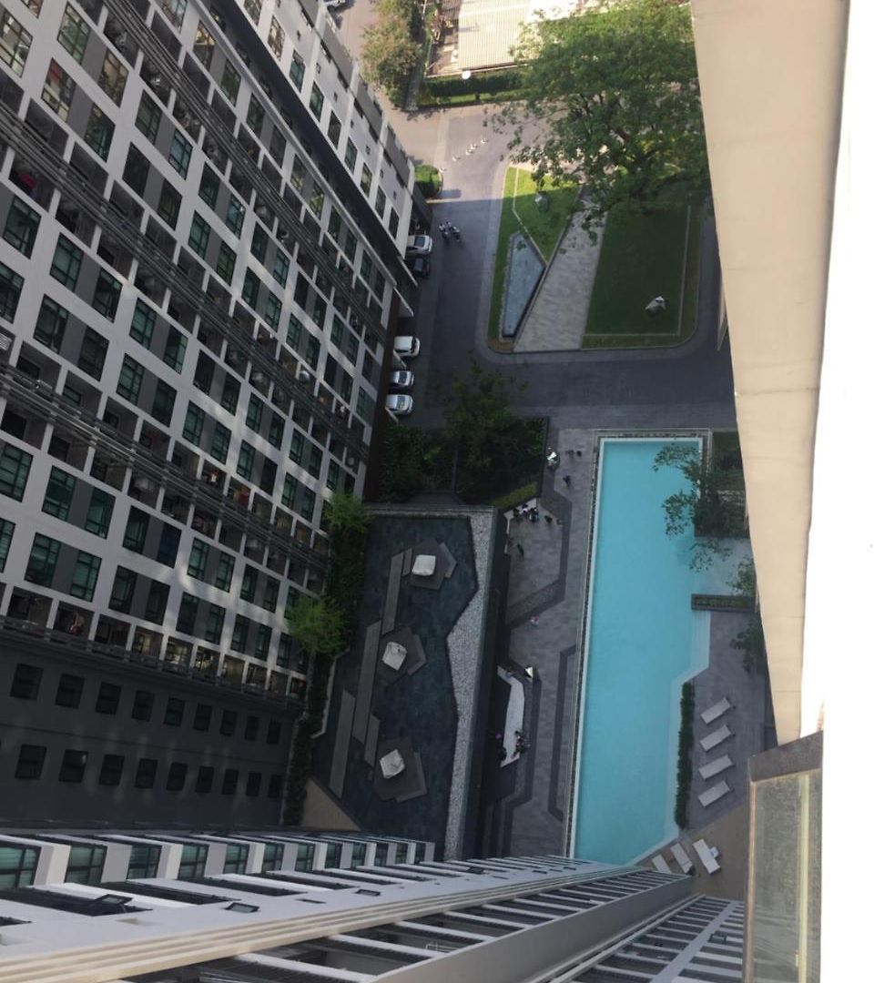 The Base Central 3*