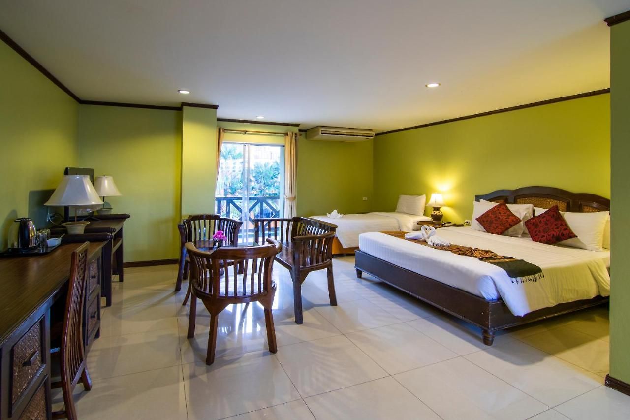 รีสอร์ท Phuphaya