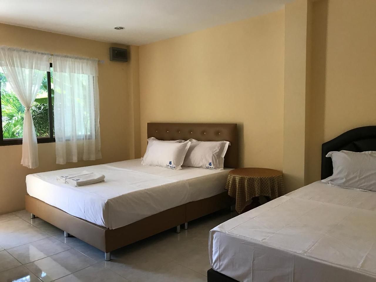 Green Beach โรงแรม 3*