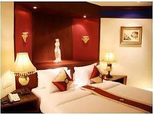 โรงแรม Rita & 3*