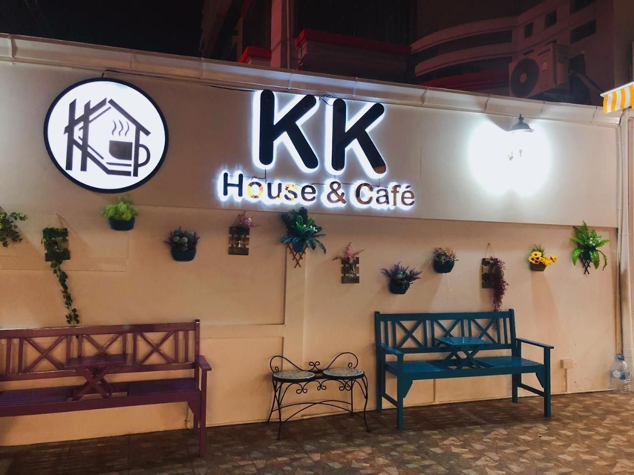 Kk House & Cafe Pattaya