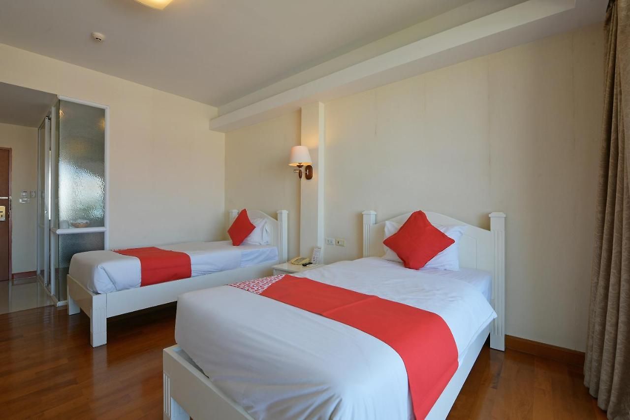 โรงแรม Oyo 109 Ozone Prime 4*