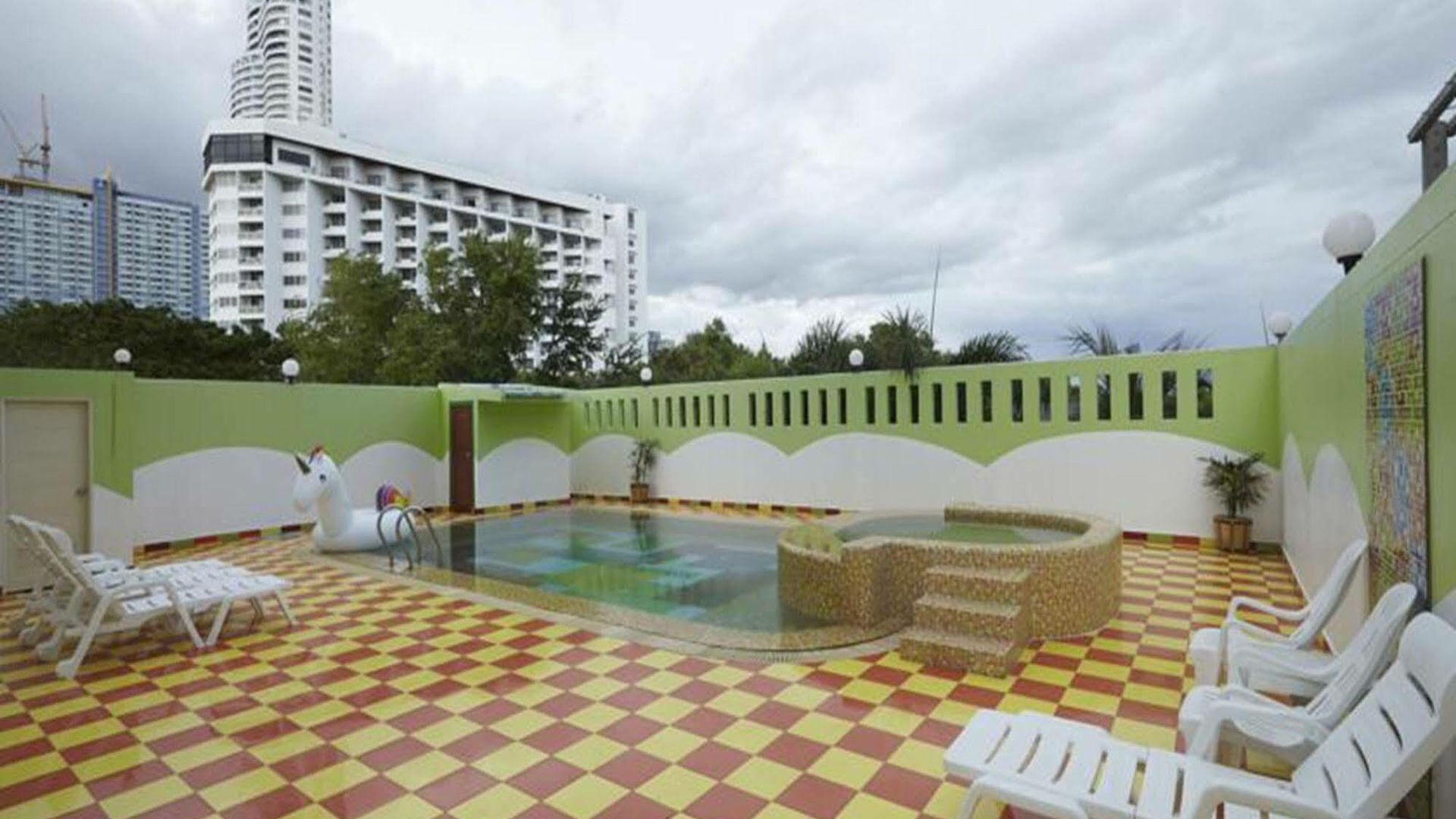 โรงแรม Kp Seaview Jomtien Pattaya