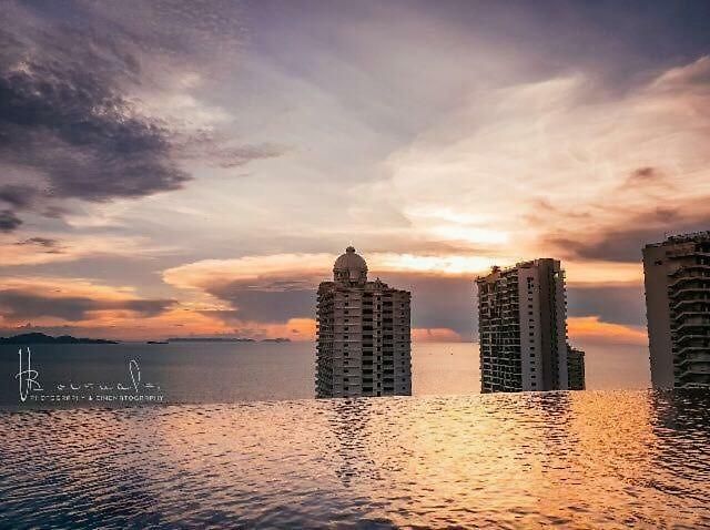 Sky Swimming Pool Riviera อพาร์ตโฮเทล Pattaya