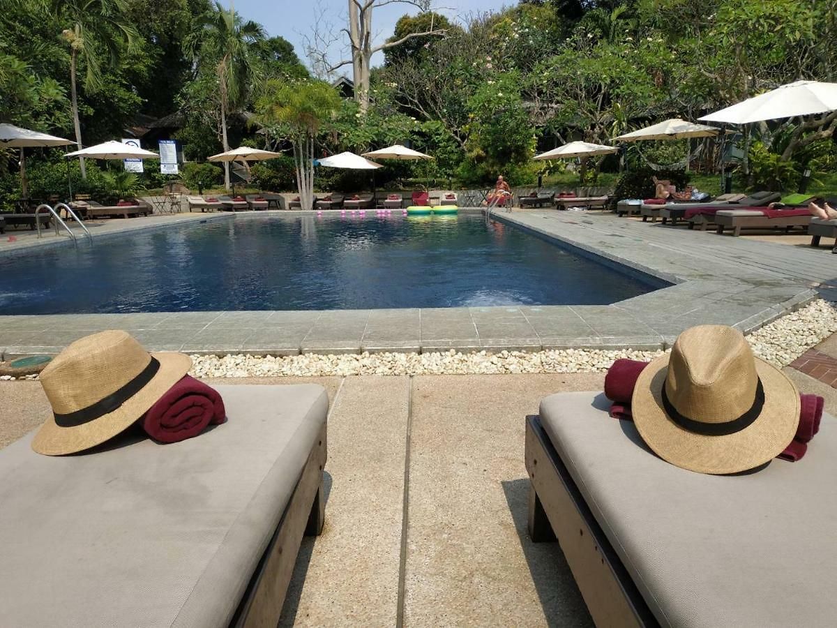 Let's Hyde & - Pool โรงแรม