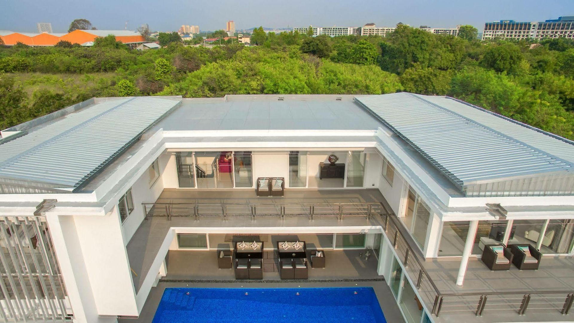 Davinci Pool * Pattaya