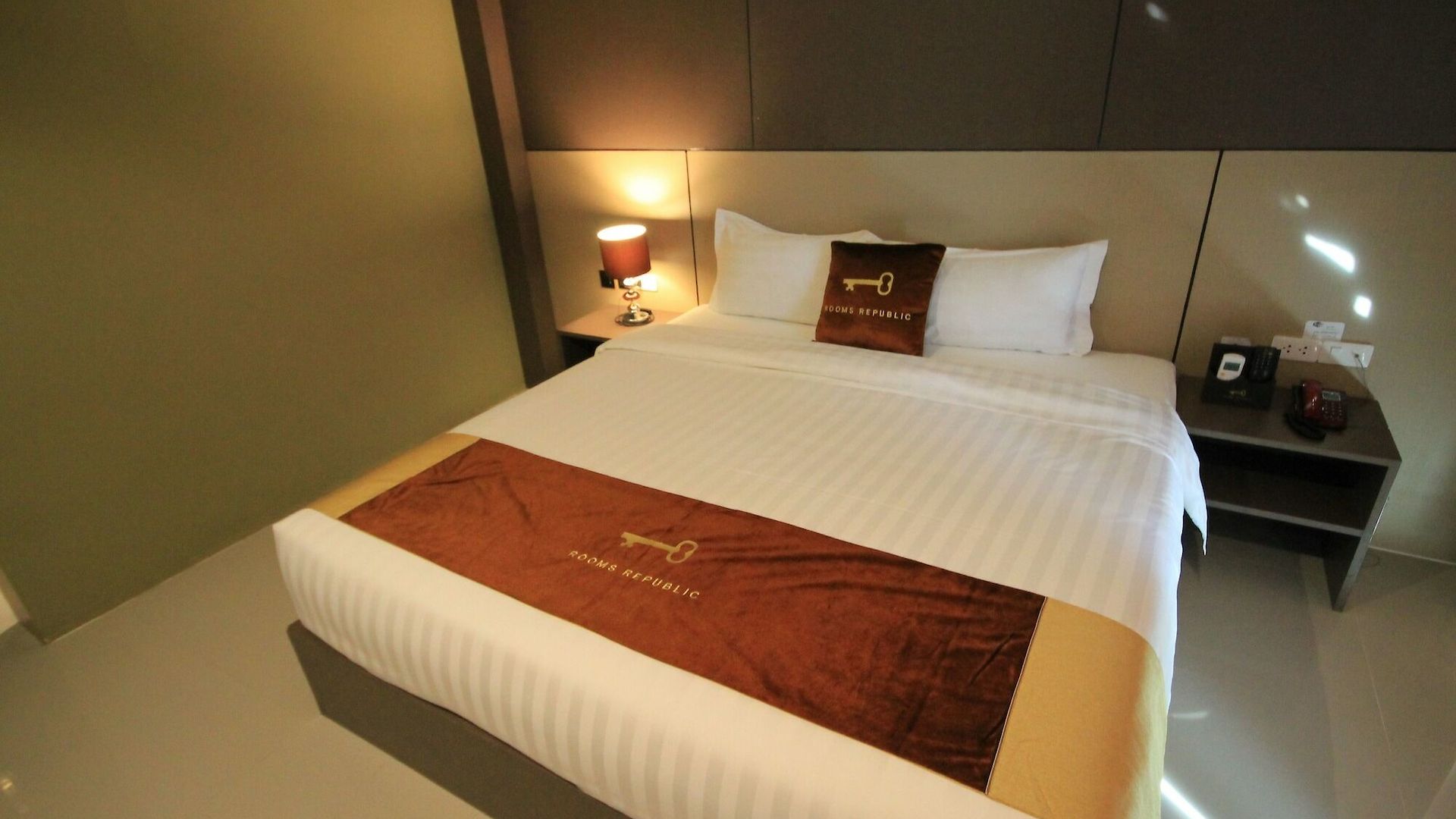 โรงแรม Republic 3*