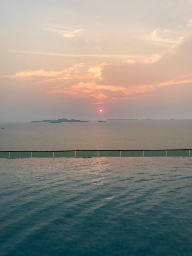 อพาร์ทเม้น Wong Amat Tower Pattaya