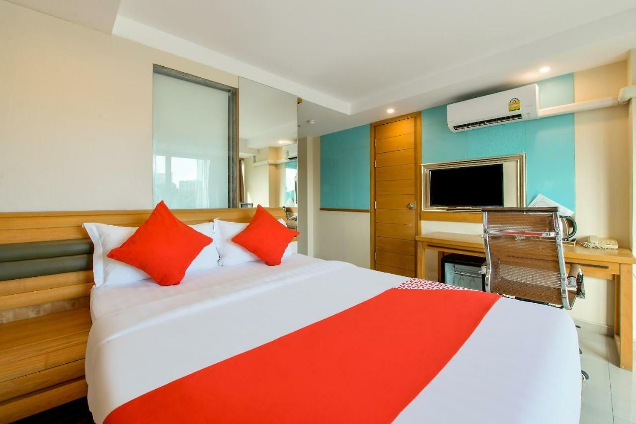 โรงแรม Oyo 143 Dday Resotel