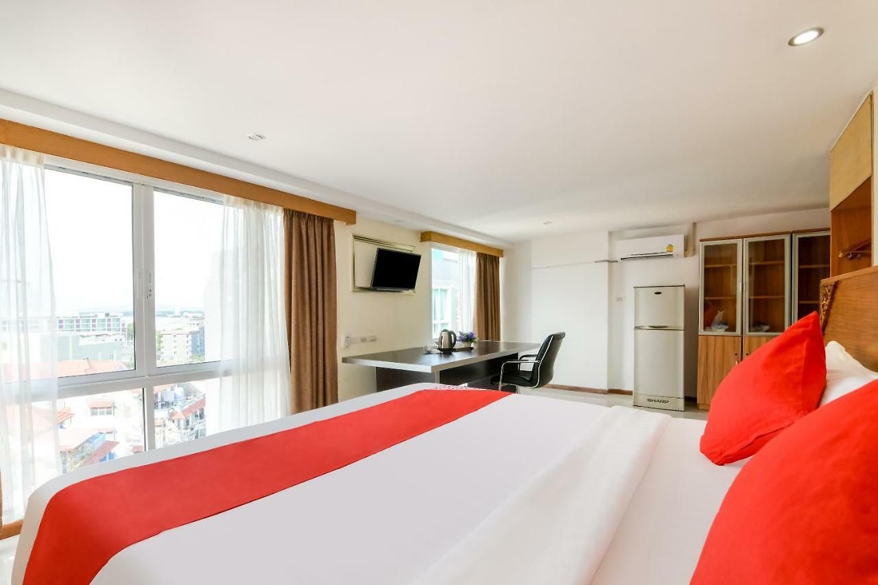 โรงแรม Oyo 143 Dday Resotel Pattaya